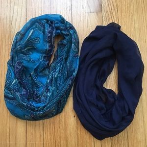 SET OF 2 INFINITY SCARVES